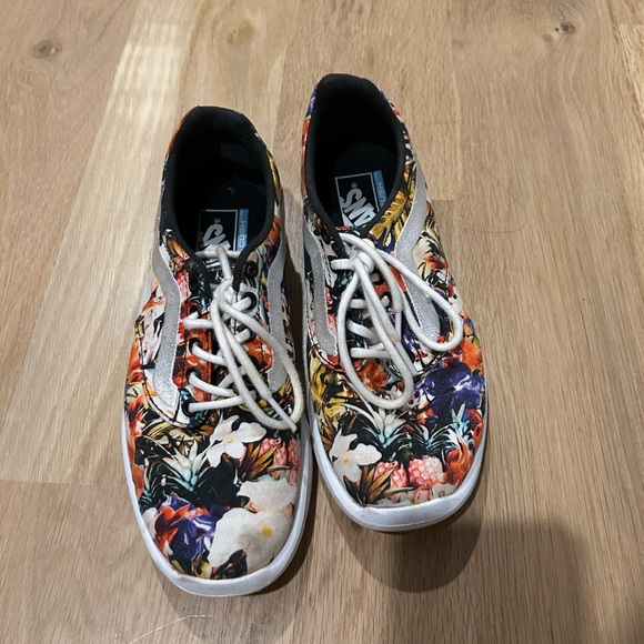 Vans Tropical Floral Print Sneakers Black White Red Orange Purple Pink Size 7 - Picture 1 of 5